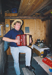 Chriegel with accordion. And the show begins...